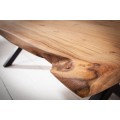 Masívny konferenčný stolík Mammut z akáciového dreva s čiernou kovovou konštrukciou 118cm