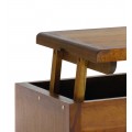 Koloniálny konferenčný stolík Flash z masívneho dreva mindi s dvomi zásuvkami 110cm