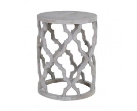 Orientálny drevený kruhový príručný stolík Allicent sivej farby z brestového masívu s vyrezávaným marockým vzorom ogee  45cm