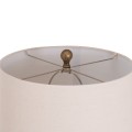 Dizajnová vidiecka stolná lampa Fondo s hnedým živicovým podstavcom a s bielym látkovým tienidlom