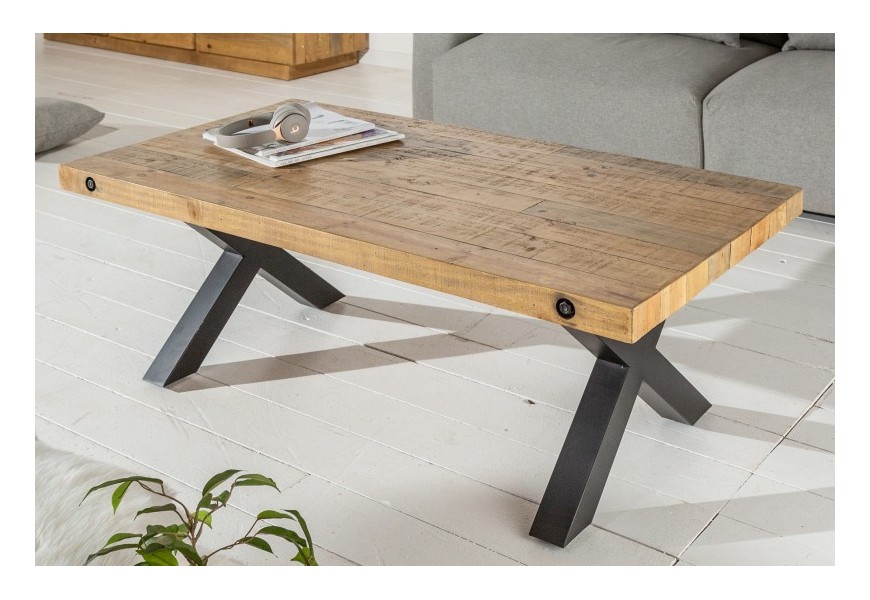 Štýlový industriálny jedálenský stôl Freyja z masívneho borovicového dreva svetlohnedej farby s čiernymi nohami z kovu