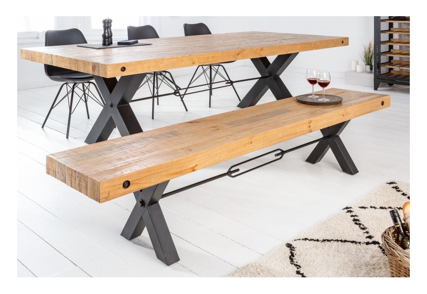 Industriálna lavica Freyja z masívneho dreva svetlohnedej farby a s čiernymi prekríženými kovovými nohami