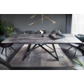 Industriálny šedý rozkladací jedálenský stôl Epinal s keramickou doskou s betónovým povrchom a kovovými nohami