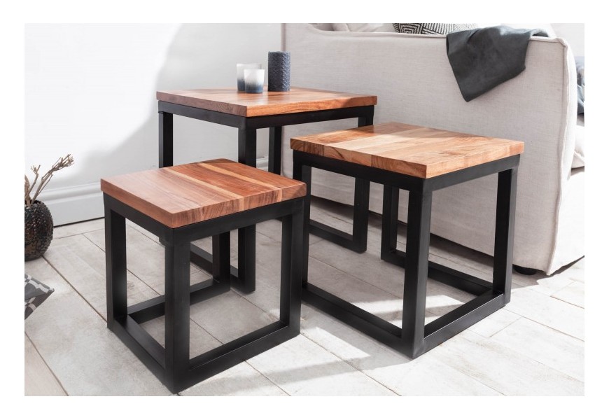 Modern&yacute; set troch industri&aacute;lnych pr&iacute;ručn&yacute;ch stol&iacute;kov Elements z mas&iacute;vu a kovu