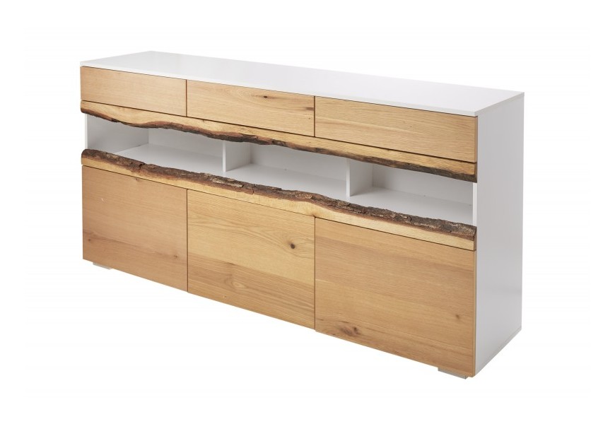 Moderná dlhá komoda Lush Oak s dubovými dvierkami a zásuvkami s bielym obvodovým rámom
