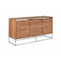 Moderná trojdverová komoda Mammut z akácie s lesklými striebornými nohami