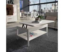 Luxusn&yacute; vidiecky konferenčn&yacute; stol&iacute;k Estoril z mas&iacute;vneho dreva v bielej farbe s vykl&aacute;pacou obdĺžnikovou vrchnou doskou s &uacute;ložn&yacute;m priestorom a otvorenou policou so &scaron;tyrmi valcovit&yacute;mi nohami