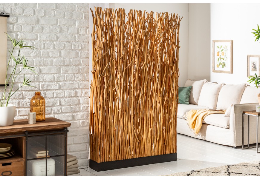 Vidiecka stojaca lampa Euphoria v tvare paravánu z naplavených konárov dreva