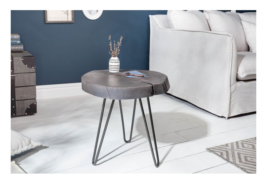 Industriálny príručný stolík Fylde z masívu