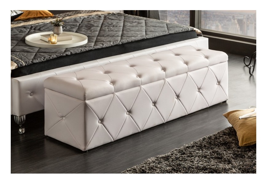 Modern&yacute; čal&uacute;nen&yacute; dlh&yacute; taburet Caledonia v bielom poťahu s &uacute;ložn&yacute;m priestorom 140cm