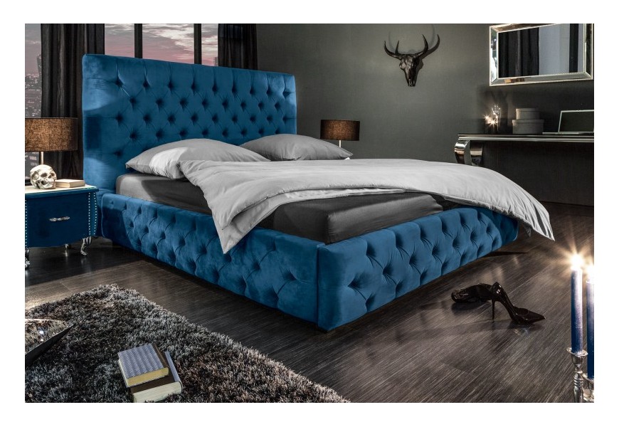 Chesterfield manželská posteľ Kreon v modrom zamatovom poťahu na matrac 180x200cm