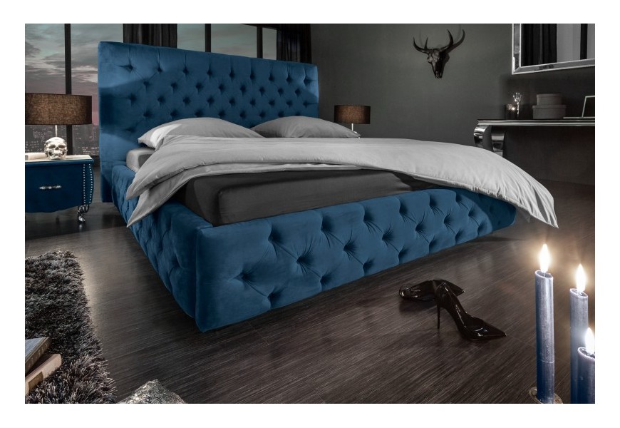 Moderná čalúnená modrá manželská posteľ Kreon s Chesterfield prešívaním na matrac 160x200cm