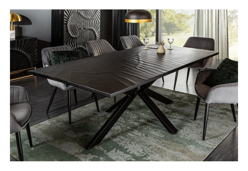 Moderný industriálny jedálenský stôl Cumbria sivej farby z masívu s kovovými nohami