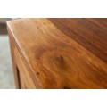 Vidiecka dizajnová sada troch príručných stolíkov Sheesham z masívneho palisandrového dreva 45cm