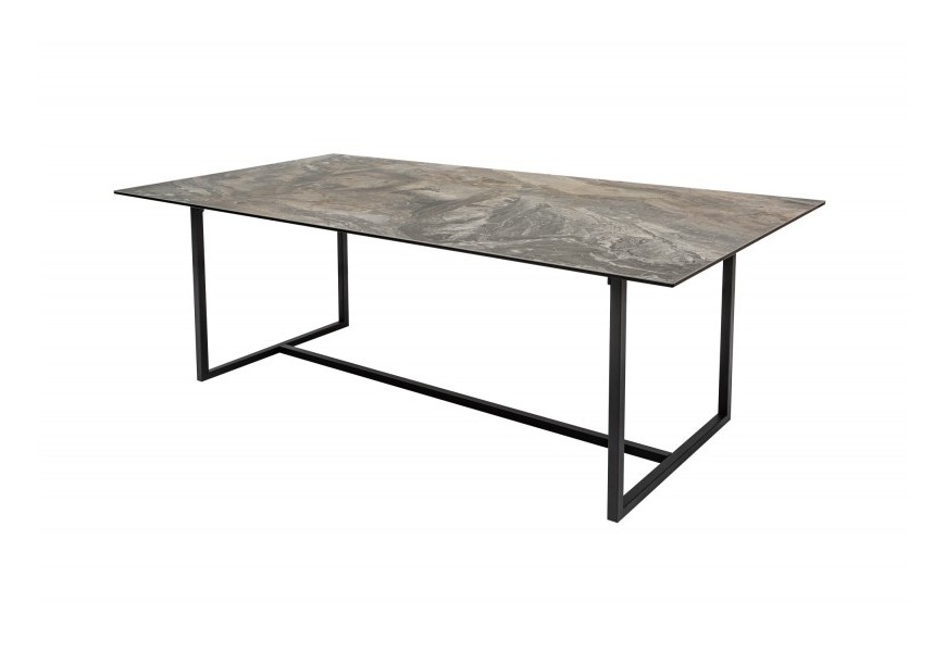 Luxusný moderný mramorový jedálenský stôl Collabor s čiernymi industriálnymi nohami