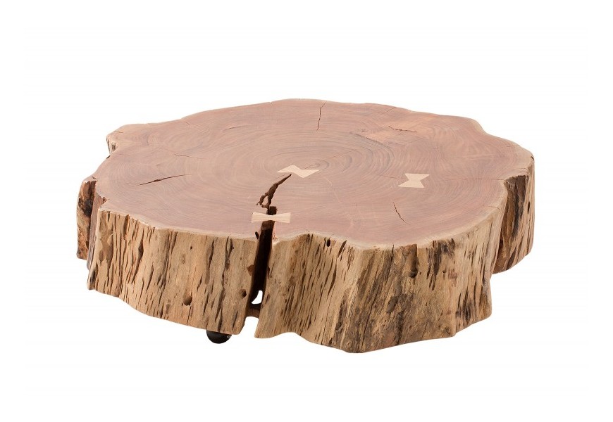 Jedinečný nízky konferenčný stolík Terra v tvare kmeňa z dreva akácie na kolieskach