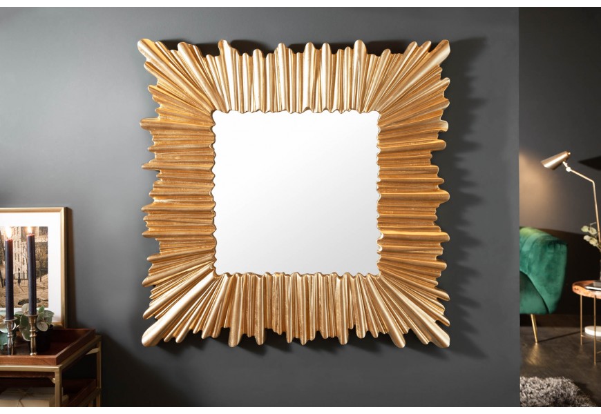 Nadčasové nástenné zrkadlo Cuadrado v hrubom štvorcovom zlatom ráme v štýle art-deco