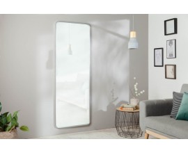 Moderné dizajnové obdĺžnikové nástenné zrkadlo Cambell v striebornom ráme 170cm