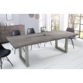 Industriálny jedálenský stôl z masívneho agátového dreva v sivom odtieni s oceľovými nohami