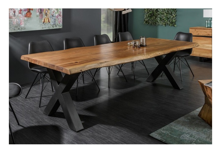 Masívny jedálenský stôl Mammut hnedej farby z agátového dreva s čiernymi prekríženými nohami z kovu