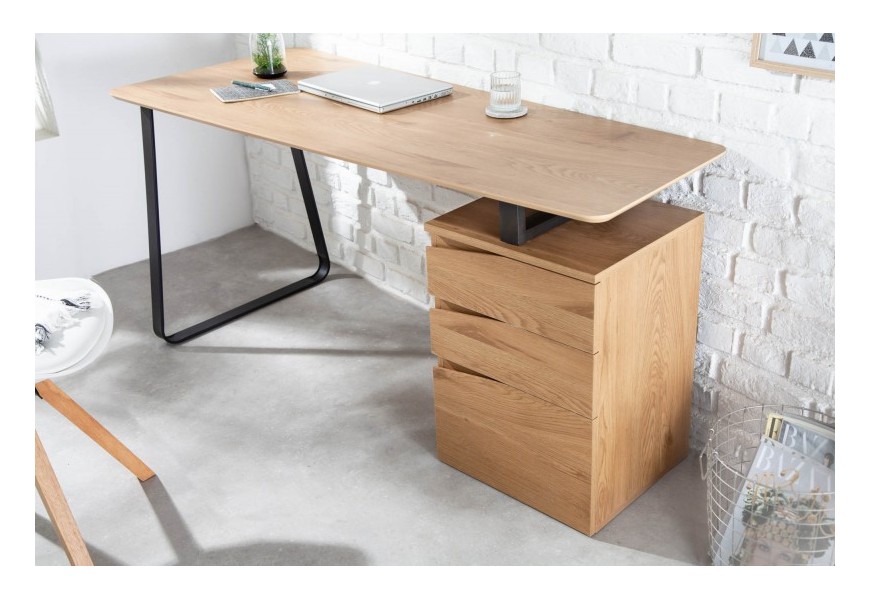 Štýlový škandinávsky písací stôl Linden hnedej farbe z dreva s kovovou konštrukciou a s tromi zásuvkami