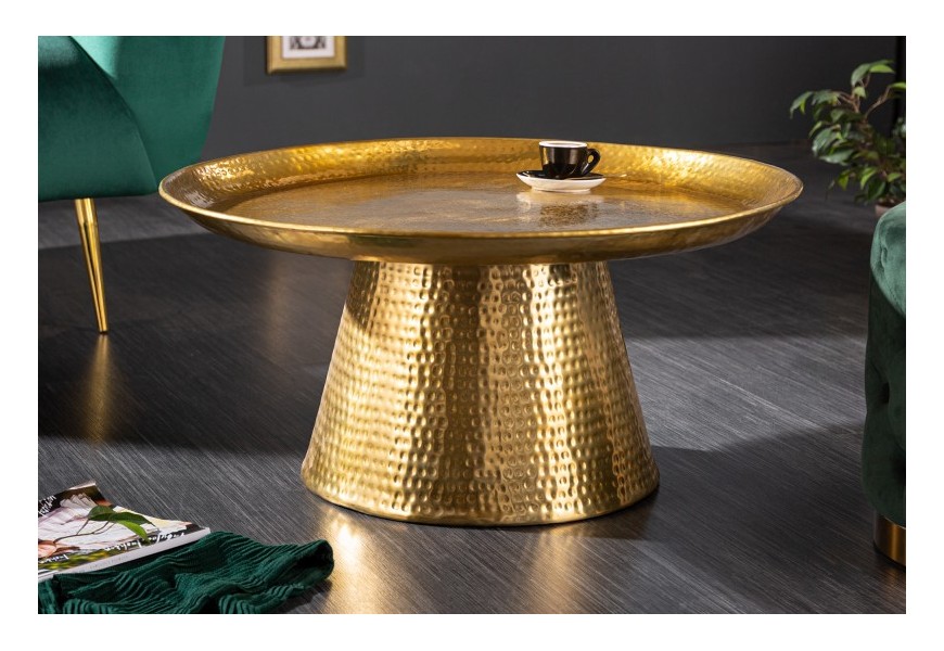 Dizajnový orientálny konferenčný stolík Hammerblow kruhového tvaru v zlatej farbe s okrúhlou podstavou