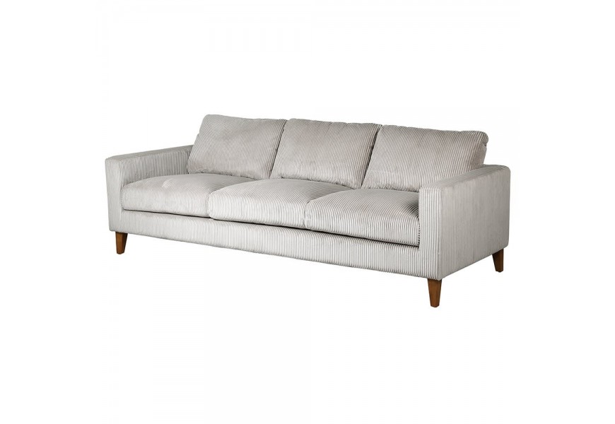 Retro trojsedačka Greyance s poťahom v svetlosivej farbe s drevenými nožičkami 235cm 