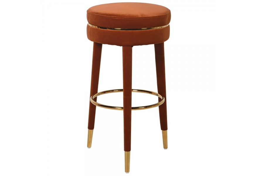 Hrdzavo oranžová barová stolička Célestine v art deco zamatovom prevedení so zlatými nožkami