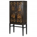 Orientálna dekoračná barová skrinka v čiernej farbe s ručne maľovanými čínskymi motívmi na vysokých nohách 182 cm