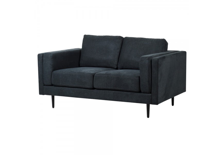 Modern&aacute; dvojsedačka Cavera s tmavosiv&yacute;m poťahom a čiernymi nožičkami 160cm 