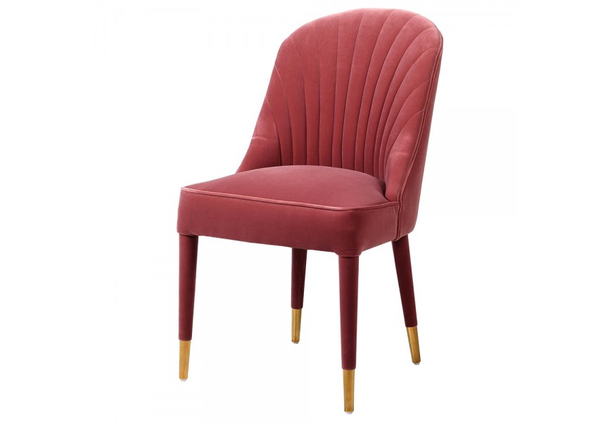 Jedinečná art-deco stolička Célestine v tmavej staroružovej farbe so zamatovým poťahom s kovovými zlatými nohami