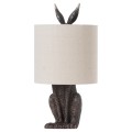 Štýlová stolná lampa Zajac Ušiak s kostrou lampy v podobe hnedého sediaceho zajaca