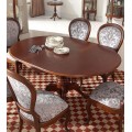 Luxusný rustikálny hnedý rozkladací jedálenský stol v klasickom štýle z masívneho dreva čerešna orech