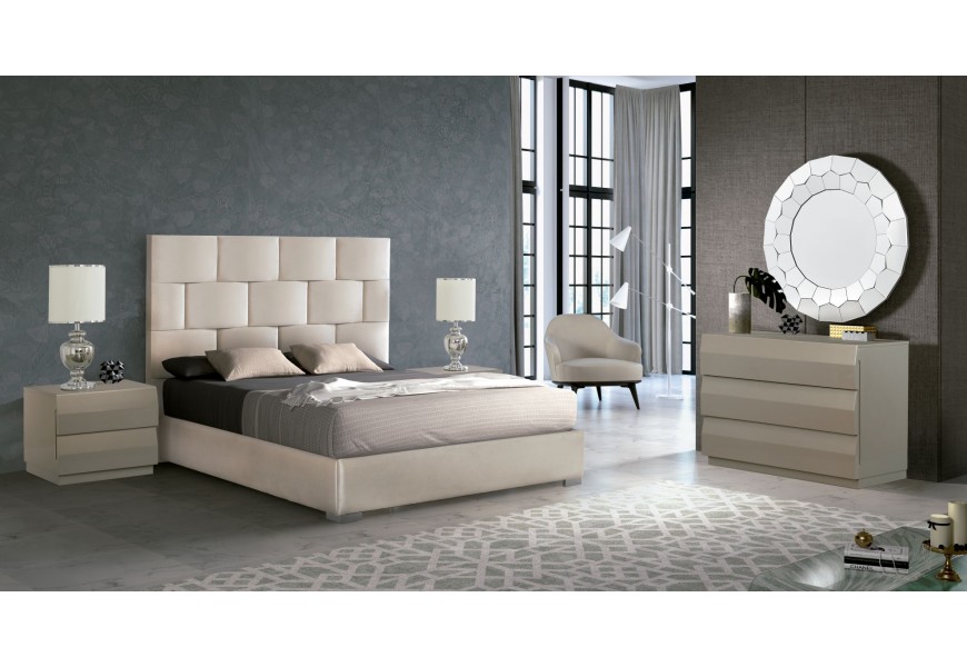 Dizajnová elegantná manželská posteľ Berlin bielej farby s geometrickým vzorom