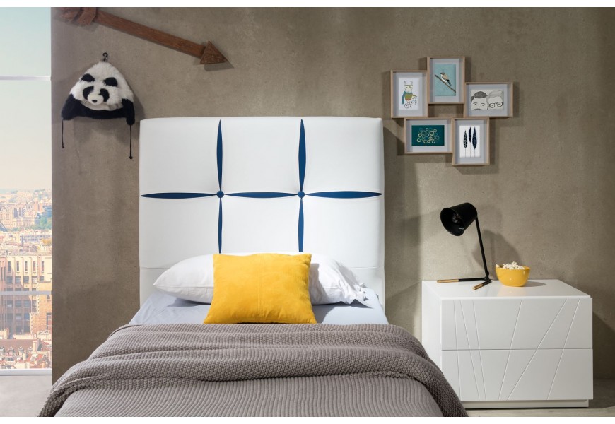 Štýlová moderná jednolôžková posteľ Veronica bielej farby s poťahom z ekokože s modrým vzorom