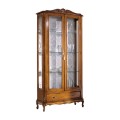 Luxusná rustikálna luxusná vitrína Emociones z masívu s dvojitými sklenenými dvierkami s vyrezávanými nožičkami 184cm