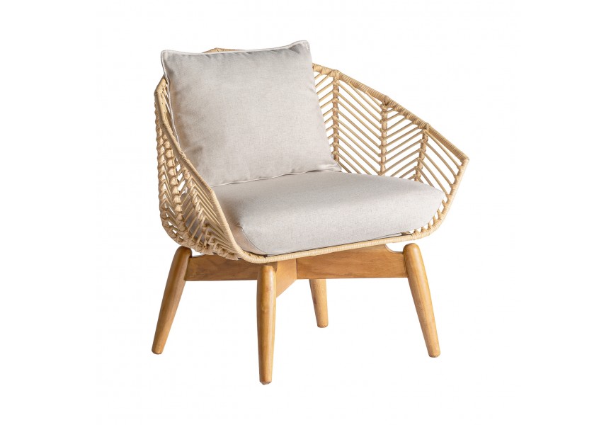 Ratanové kreslo Plissé Nature v naturálne hnedom masívnom prevedení s off white bielym čalúnením