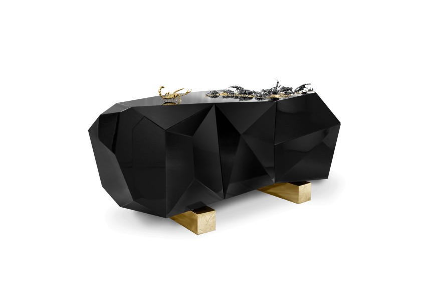Luxusná lesklá art-deco komoda z čierneho dreva s pozlátenou podstavou a mosadznými chrobákmi Diamond Metamorphosis