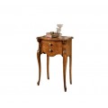 Masívny klasický príručný stolík Pasiones s vyrezávanými nožičkami a dvomi zásuvkami 79cm