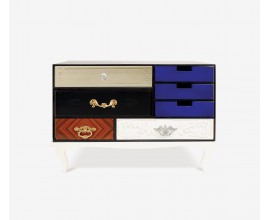 Luxusný moderný nočný stolík Mondrian s rámom z bieleho lakovaného masívu a rôznofarebnými zásuvkami 85cm 