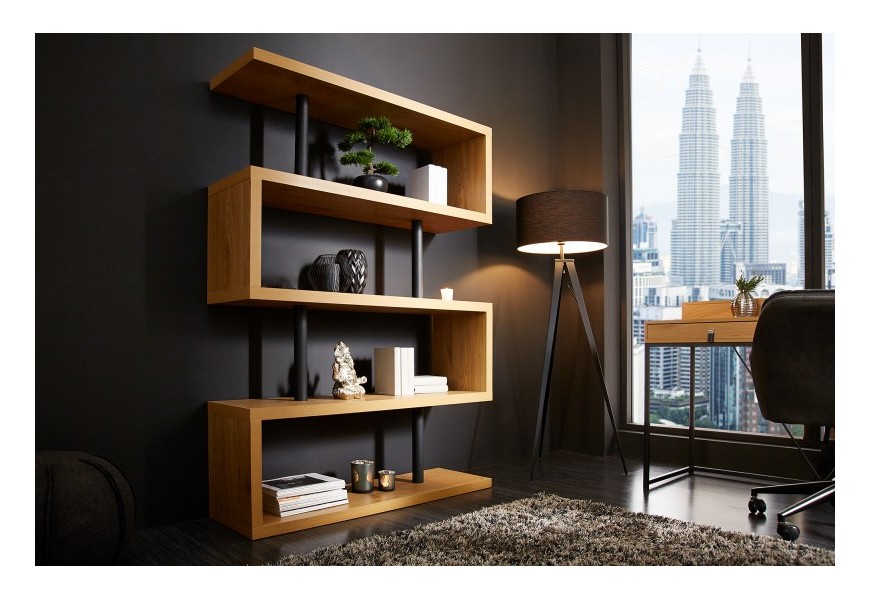 Dizajnový regál Culebra v tvare hada v hnedom industriálnom prevedení s čiernou kovovou konštrukciou