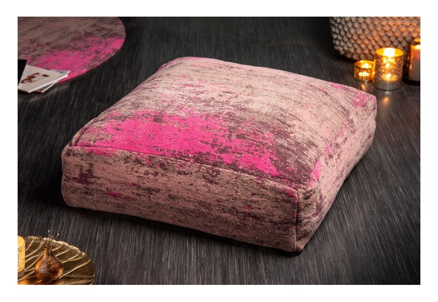 Štýlový podlahový vankúš Prakka v štvorcovom tvare s rúžovým bavlneným polstrovaním