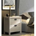 Moderný masívny nočný stolík Lyon na nožičkách s možnosťou voliteľnej farebnosti 60cm