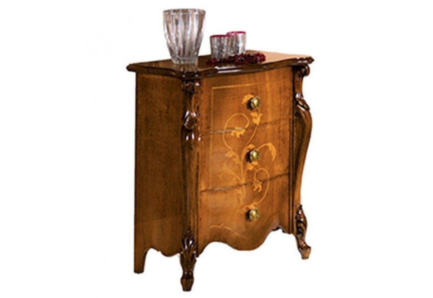 Luxusný príručný stolík Pasiones z masívu hnedej farby s tromi zásuvkami s ornamentálnym zdobením