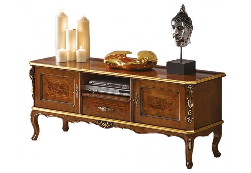 Exkluzívny drevený TV stolík orechovo-hnedej farby v klasickom štýle s vyrezávanou výzdobou na chippendale nožičkách