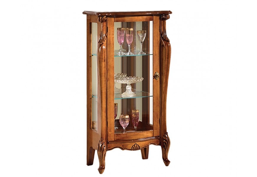 Nadčasová a luxusná nízka vitrína Pasiones z masívneho dreva s tromi sklenenými policami a presklenými dvierkami v barokovom štý
