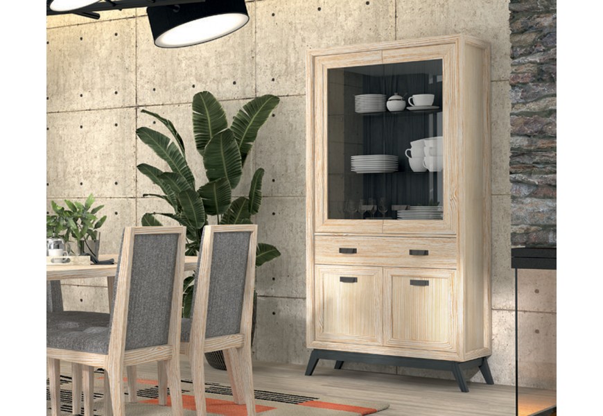 Luxusná vitrína Rodas z masívu na nožičkách so sklenenými dvierkami a zásuvkou