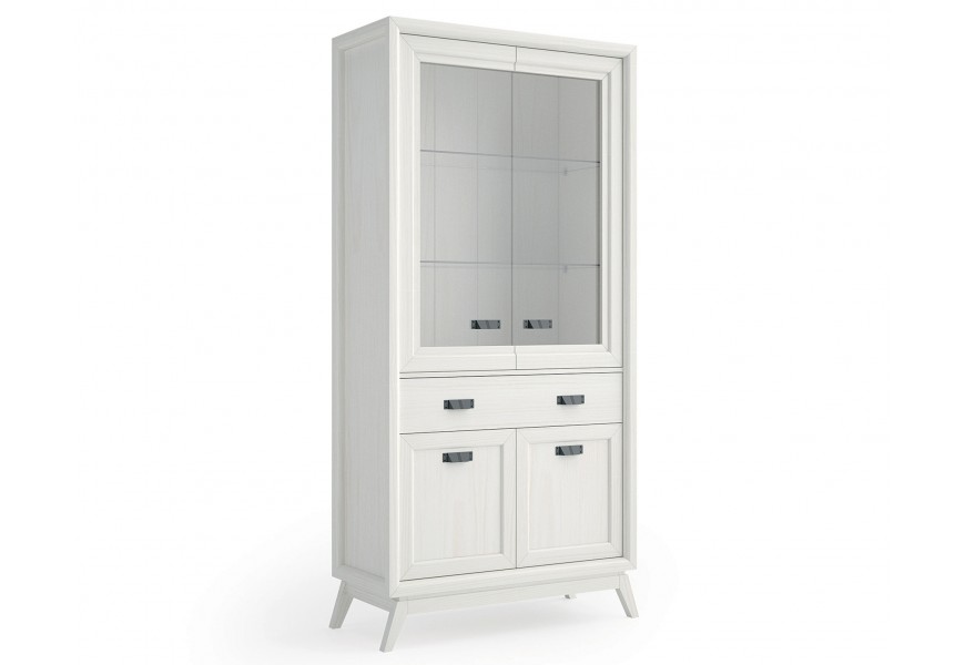 Luxusná art deco biela štvordverová vitrína Rodas z masívneho dreva s presklenými vrchnými dvierkami a širokou zásuvkou a drevenými spodnými dvierkami s kovovými úchytkami a zošikmenými nožičkami