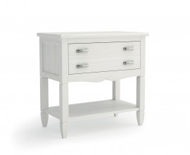 Luxusn&yacute; vidiecky nočn&yacute; stol&iacute;k Amberes z mas&iacute;vneho dreva s dvomi z&aacute;suvkami a policou s vyrez&aacute;van&yacute;mi detailmi 69 cm