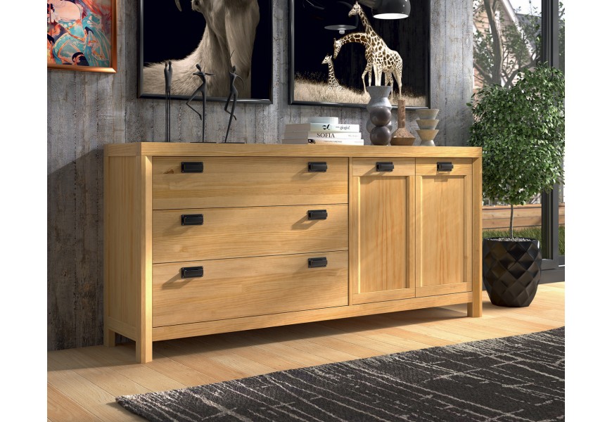 Luxusný príborník Lyon z masívneho dreva s bohatým úložným priestorom